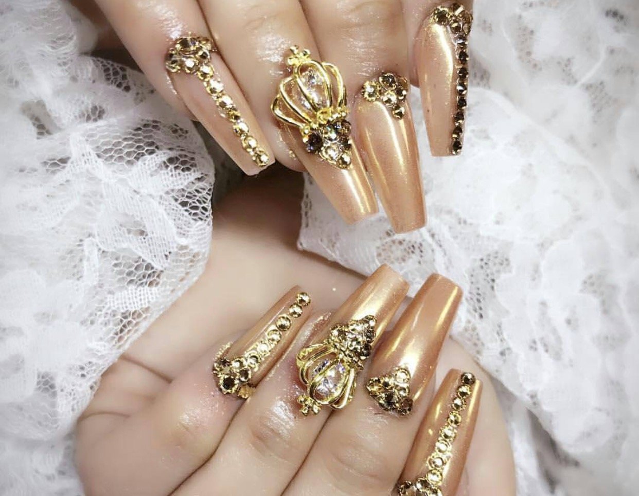 Дизайн ногтей золото с серебром