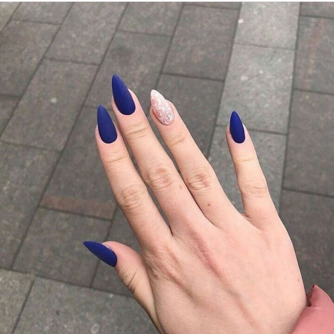 Синие длинные ногти