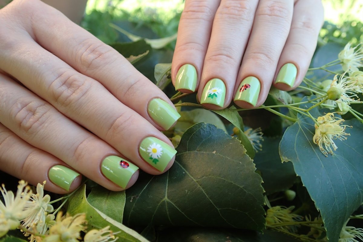Essie лак желтый