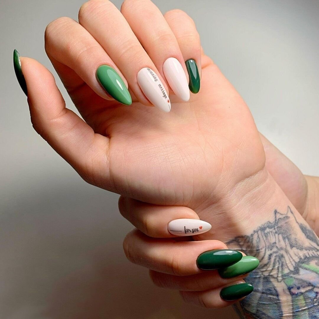 Зеленые миндальные ногти