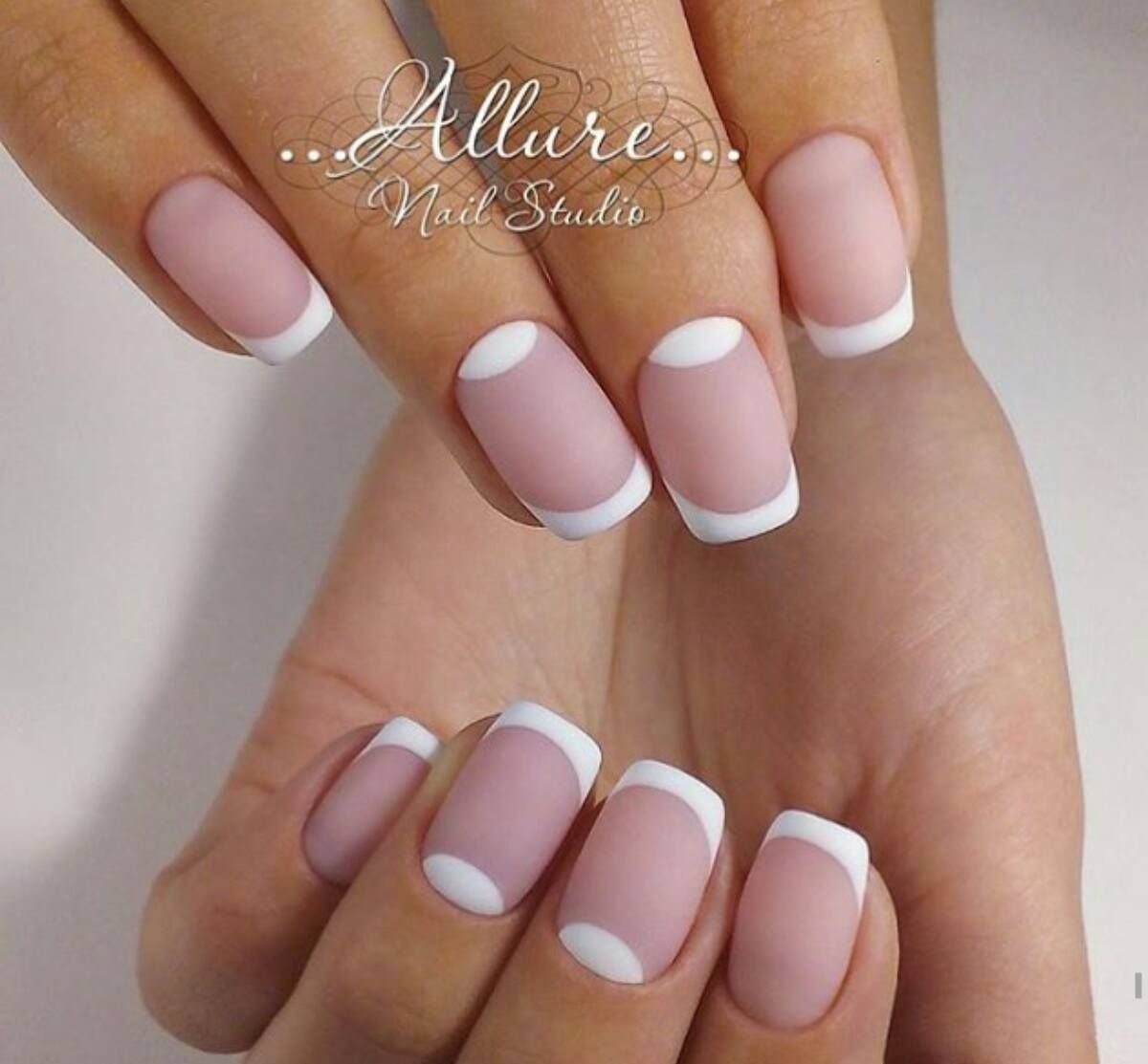 Лунное френч покрытие Shellac