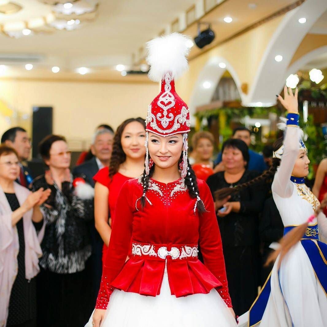Казахский саукеле