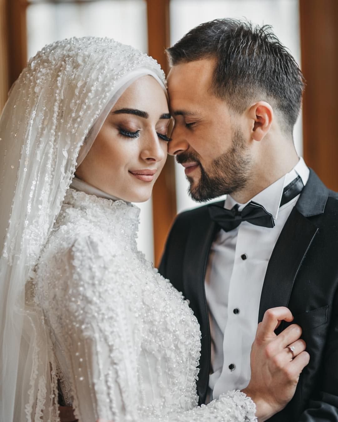 Невеста шейха читать. Эмирахмедова гелин. Арабская свадьба. Свадьба арабов. Арабская свадьба невеста.