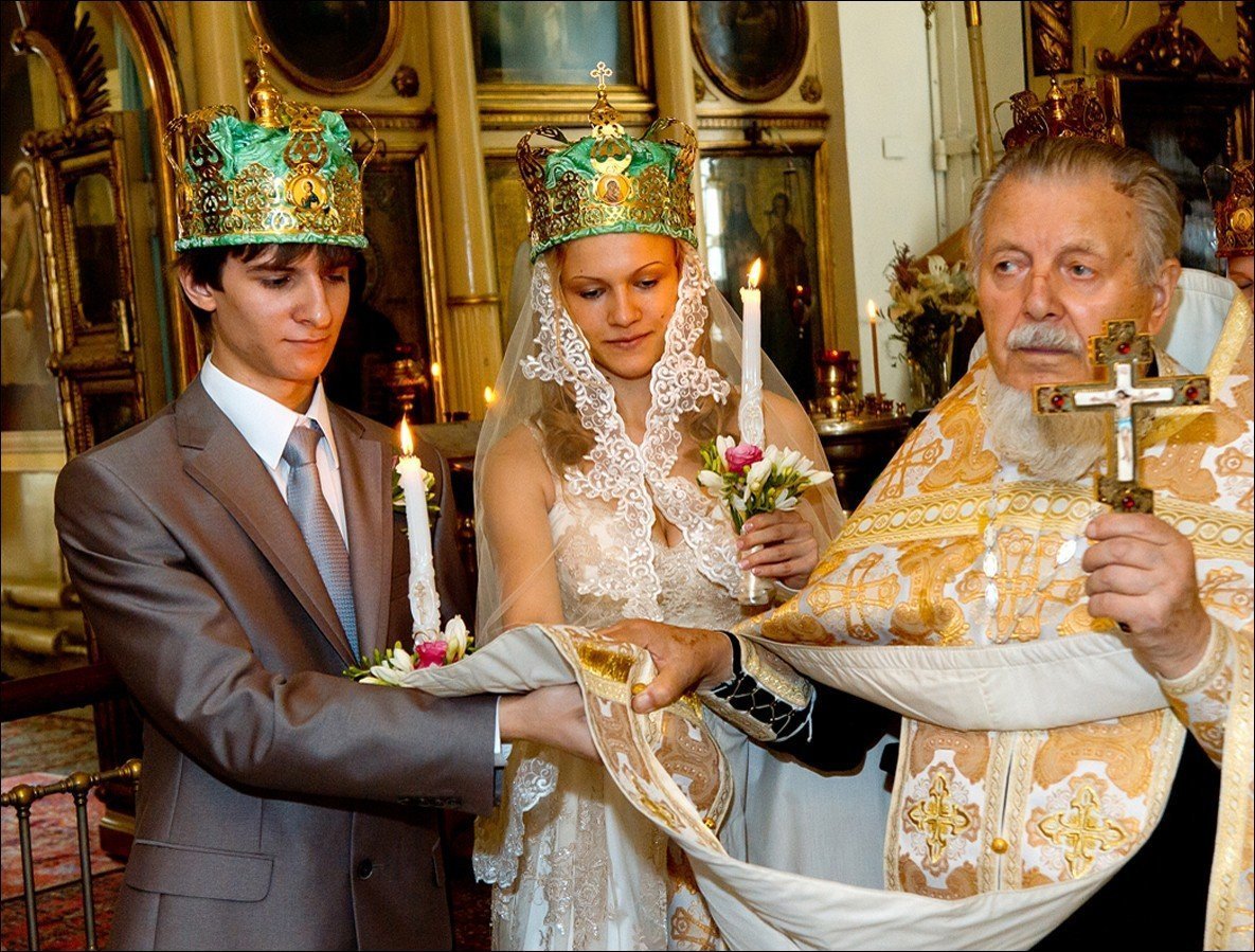 Смысл православного венчания. Красивое венчание в церкви. Свадьба в церкви. Фотосессия венчания в церкви.