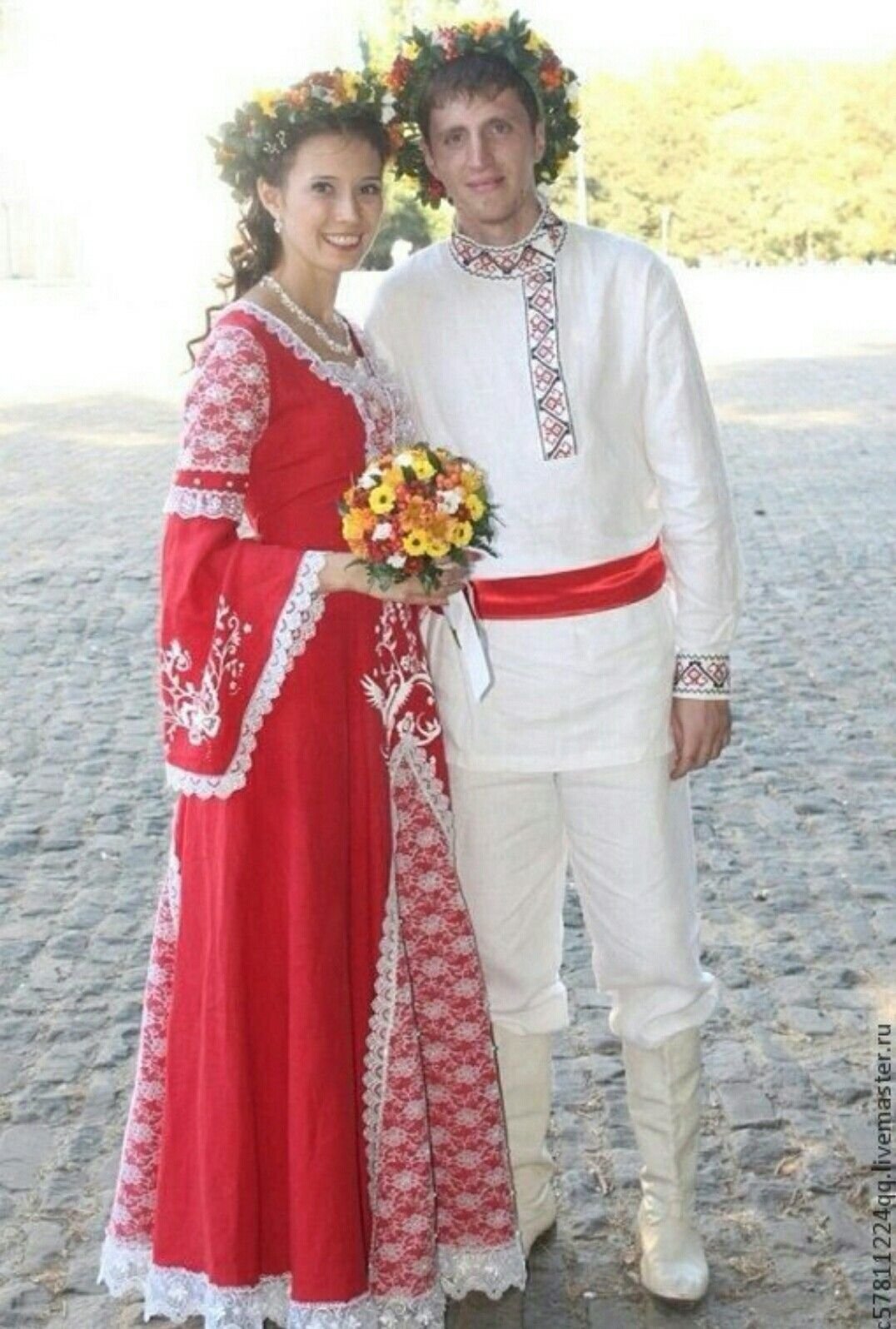 Свадебный народный костюм