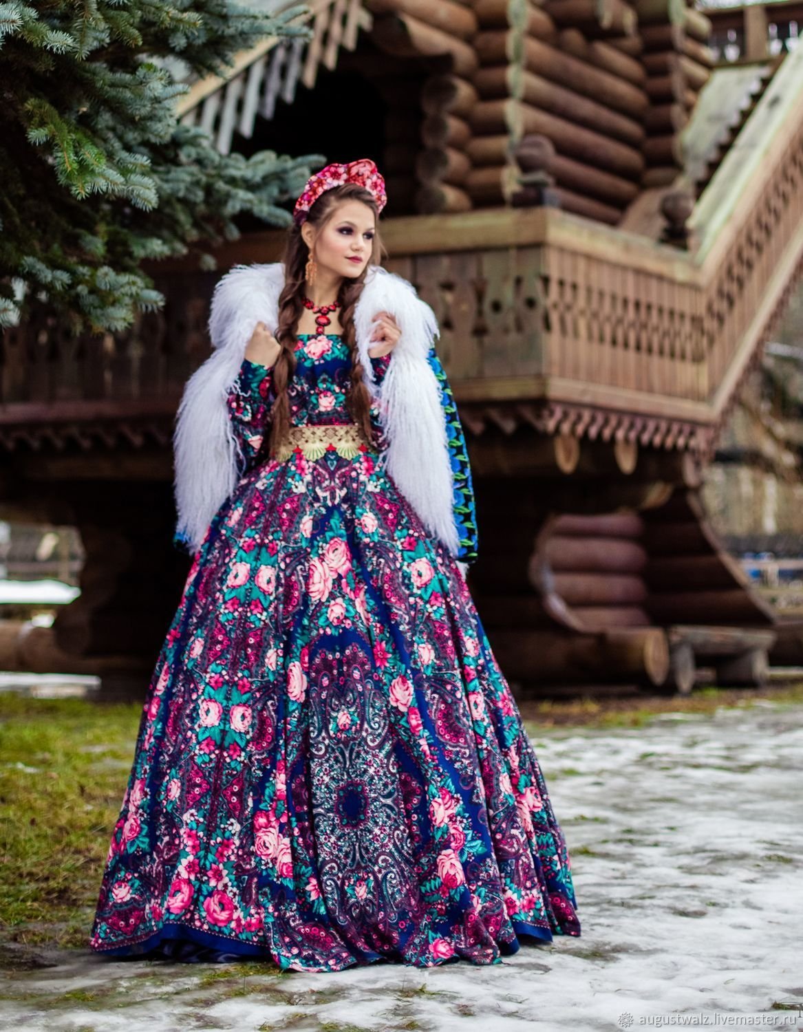 Платье в народном стиле