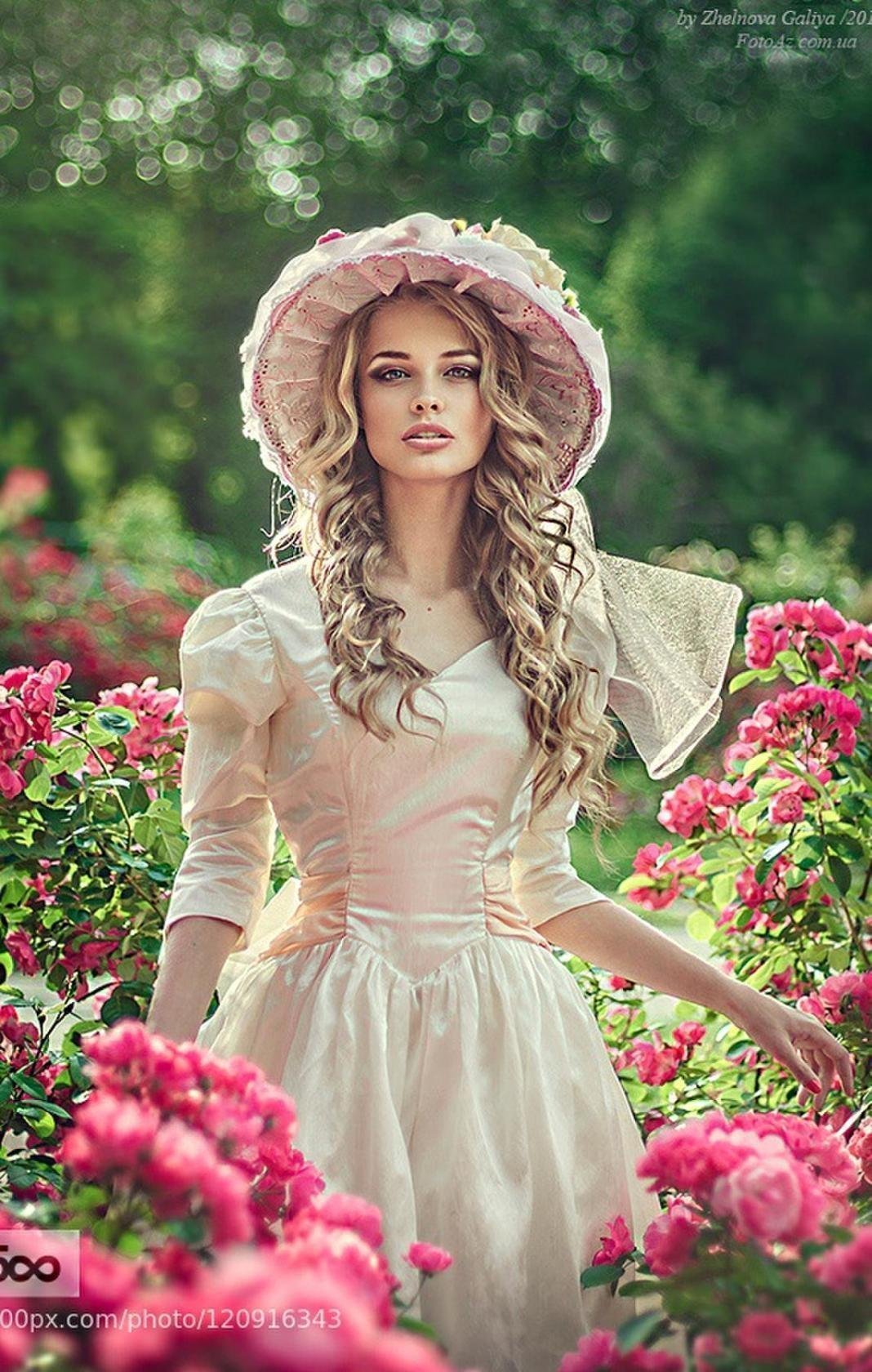 Женственные девушки натуральные