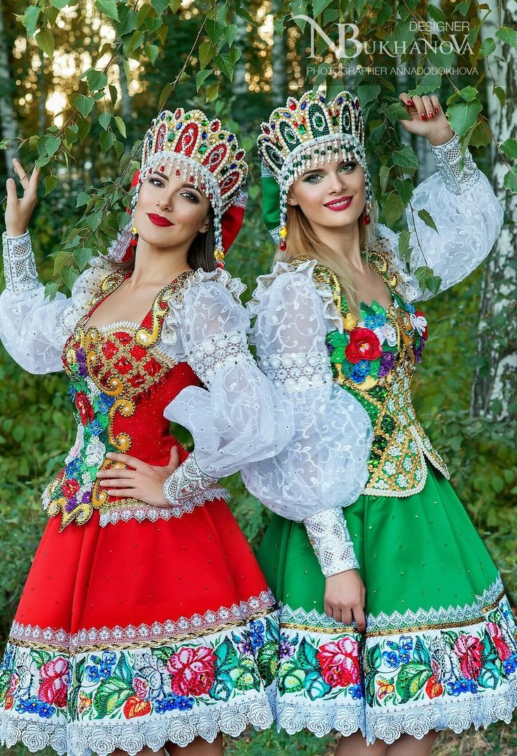 Стилизованный народный костюм