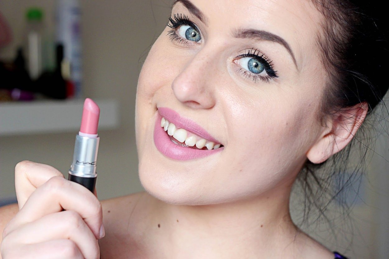 Mac Matte Pink Plaid 33