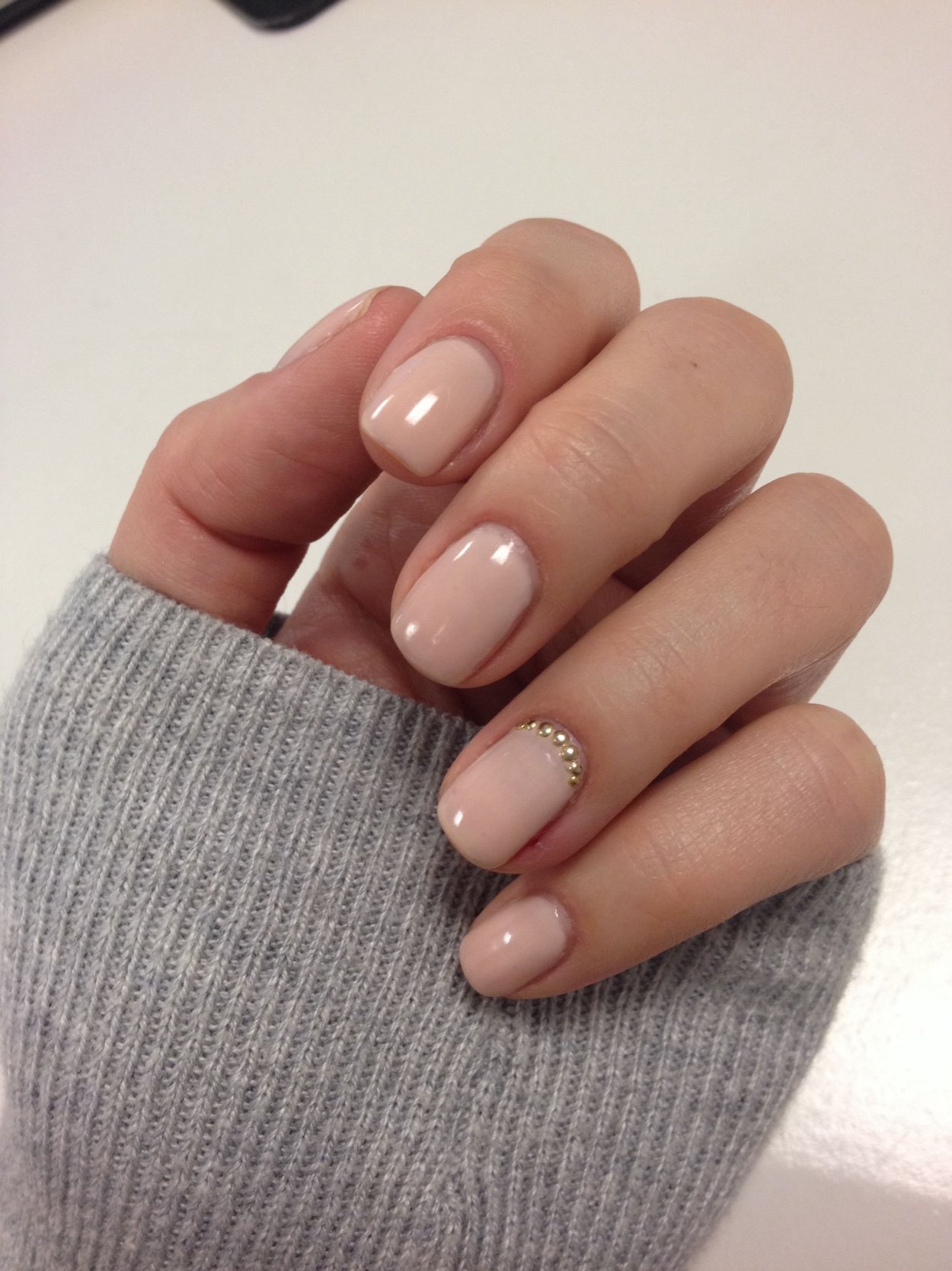 Essie полупрозрачный