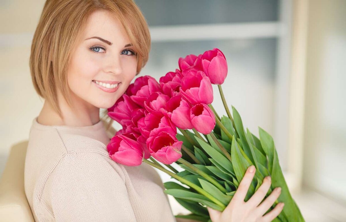 Женщина с цветами