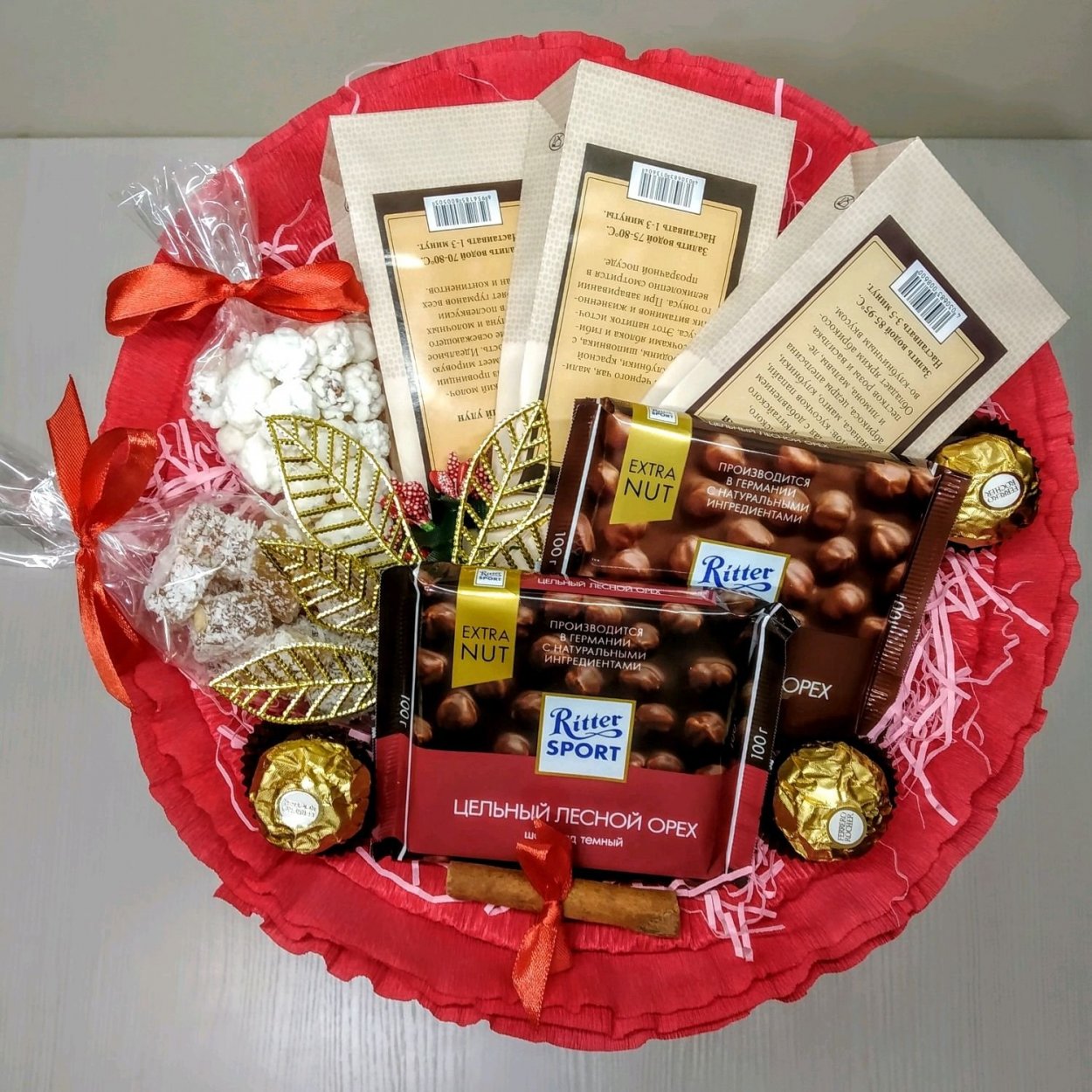 Букет с чаем и конфетами