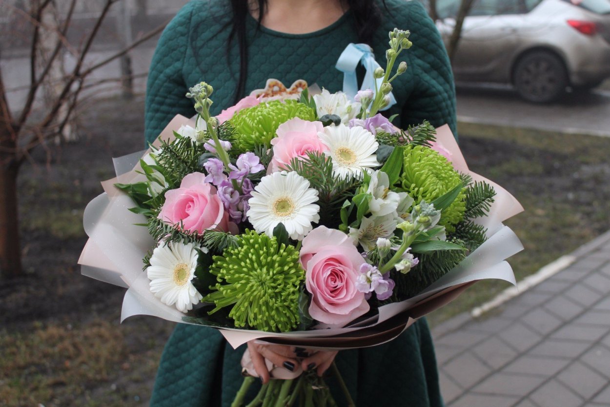 Букеты с живыми цветами