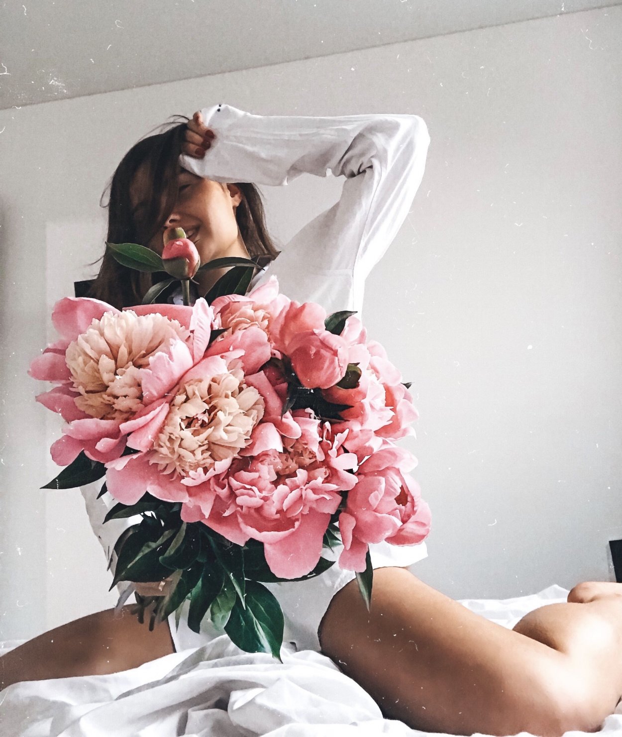 Стильная фотосессия с цветами
