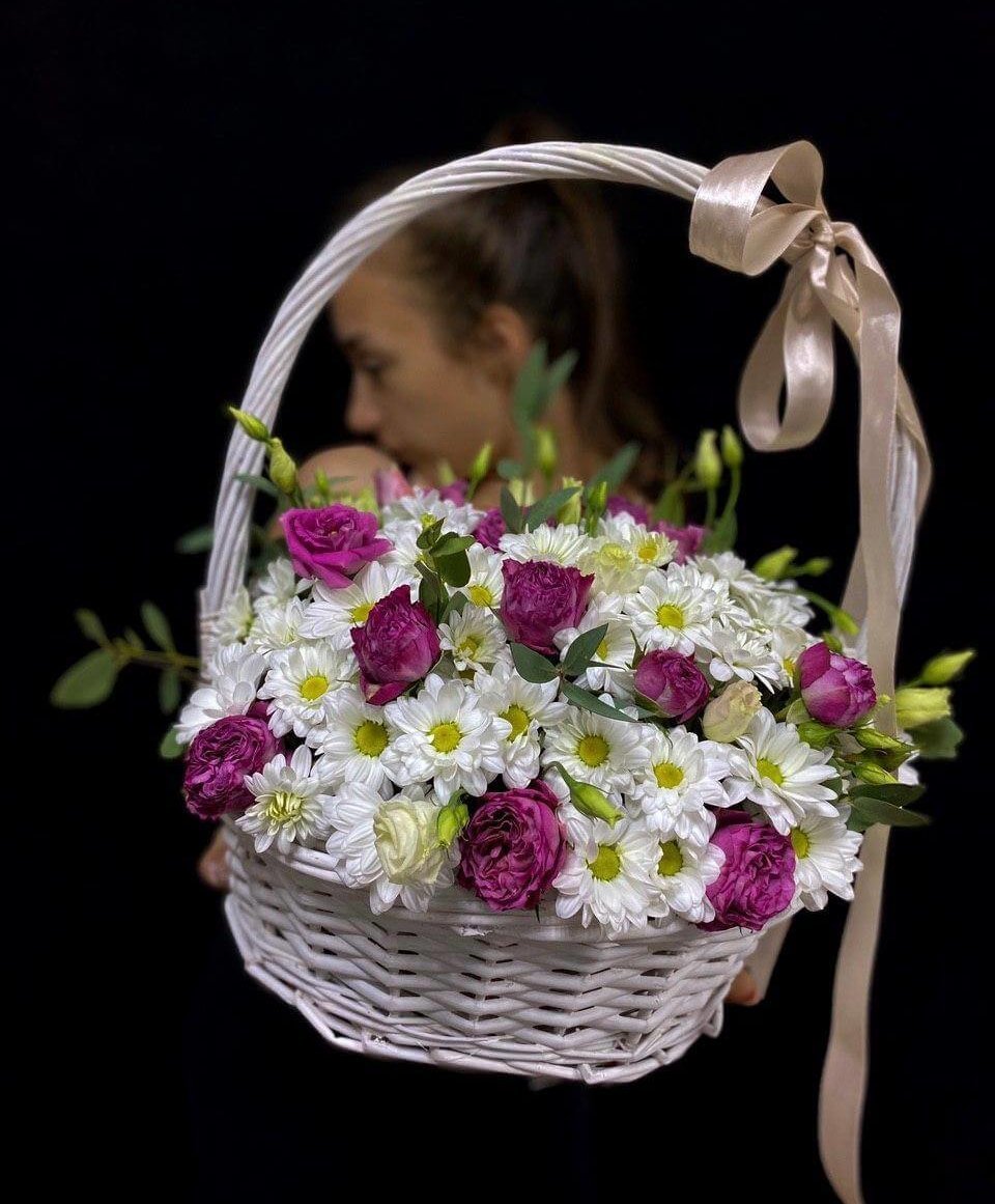 Корзина с цветами