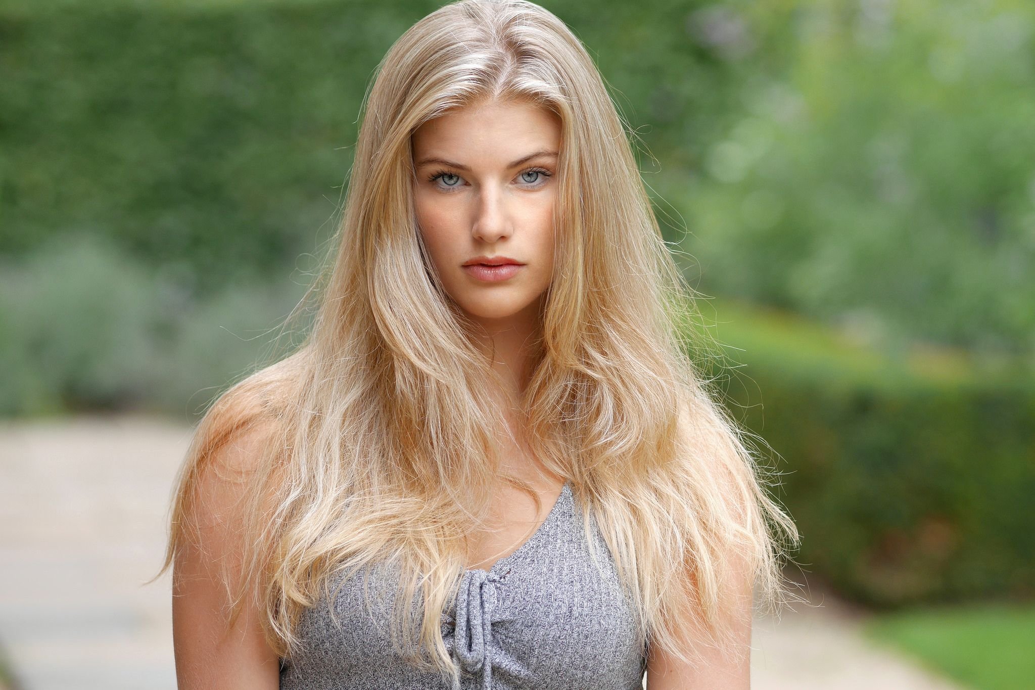 Wild blonde. Laura Hyde модель.