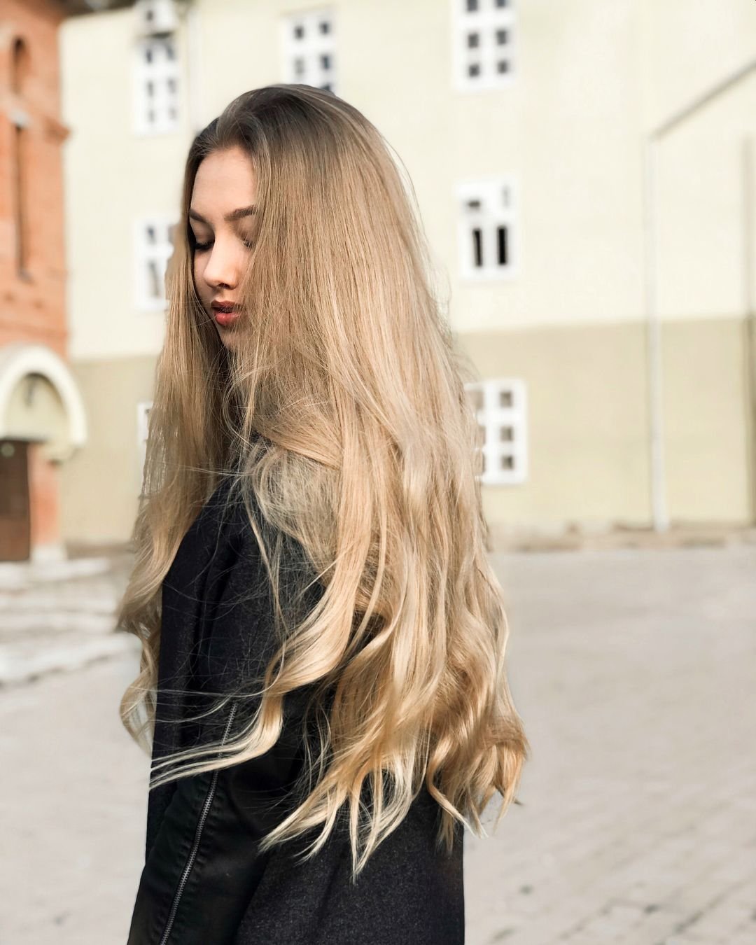 Клара Алонсо цвет волос
