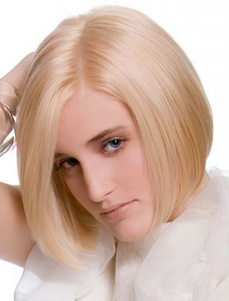 Теплый блонд фото на коротких волосах