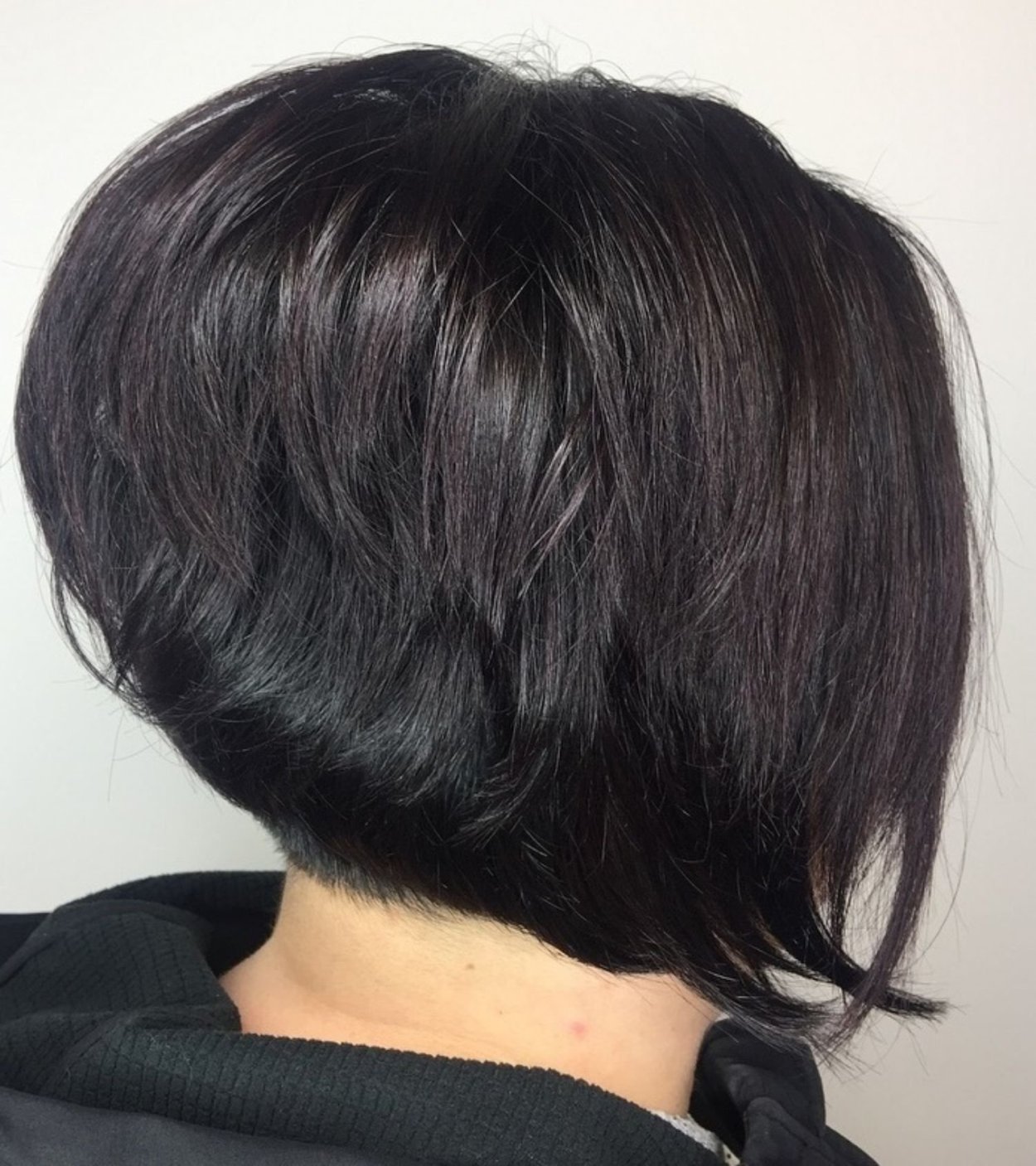 Стрижка Inverted Bob