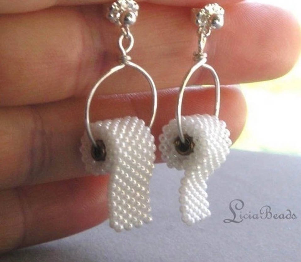 Серёжки из бисера легкие