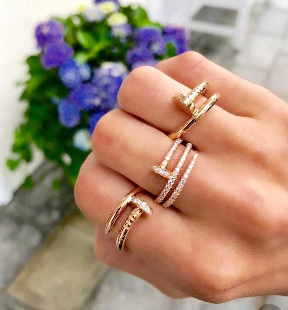 Золотое кольцо гвоздь Cartier