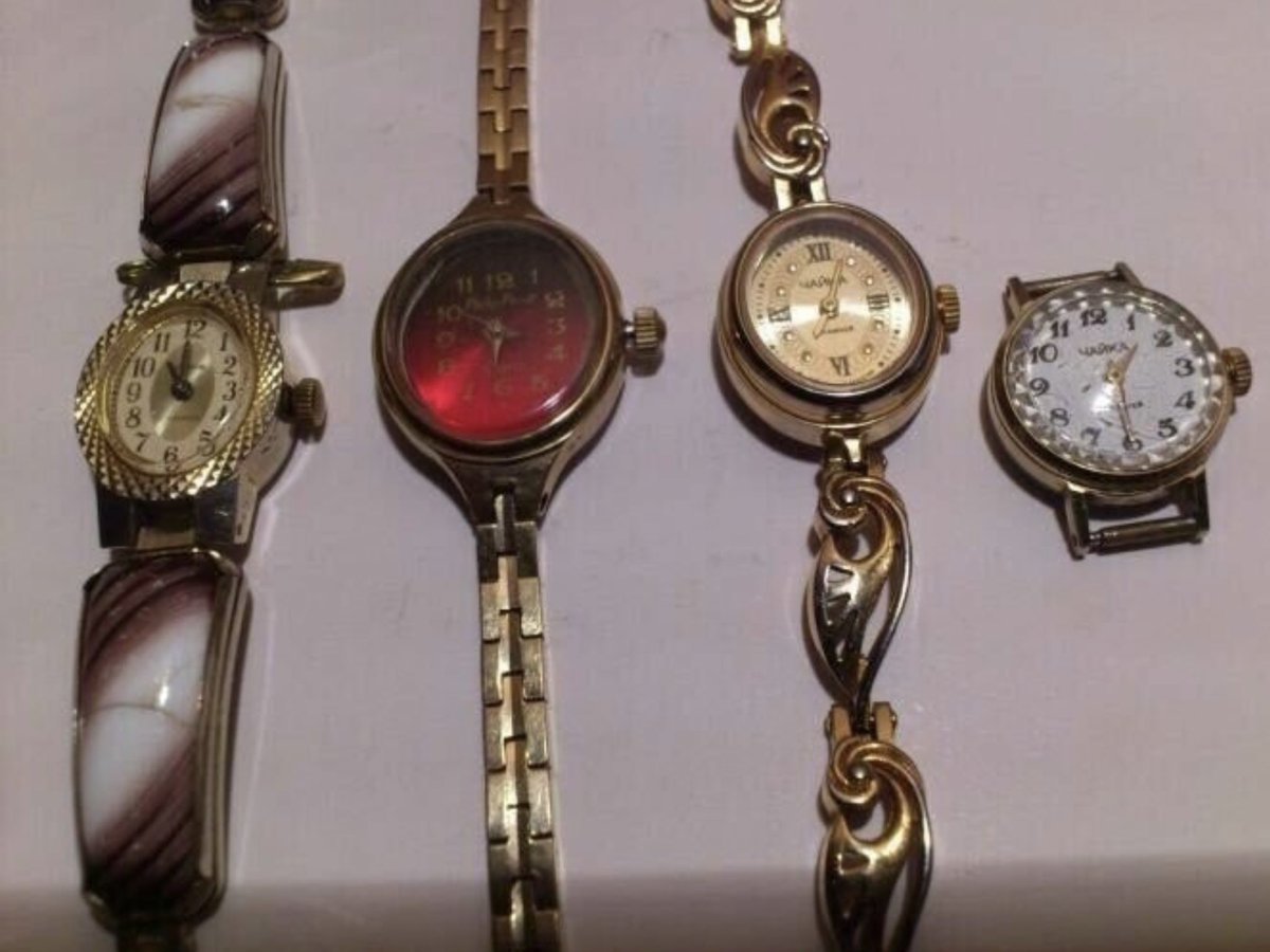 Старые женские часы. Часы Чайка Штурманские. Часы Чайка 1960. Часы Чайка 17 камней серебро. Советские наручные женские часы Чайка.