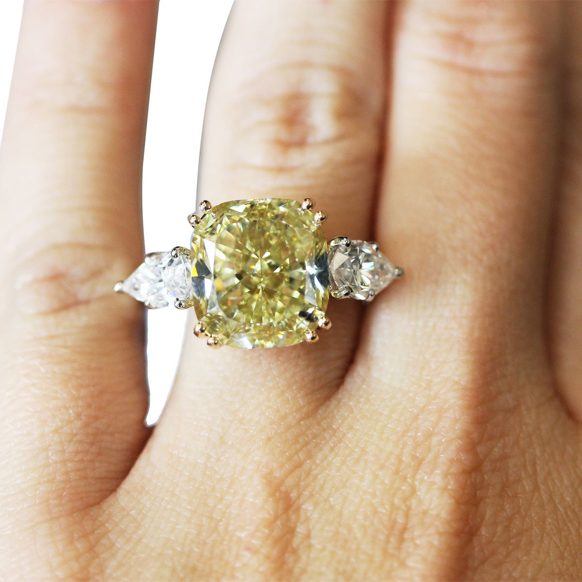 Желтый бриллиант кольцо