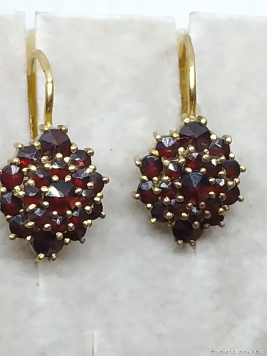 Серьги из серебра с гранатами артикул: 92021271
