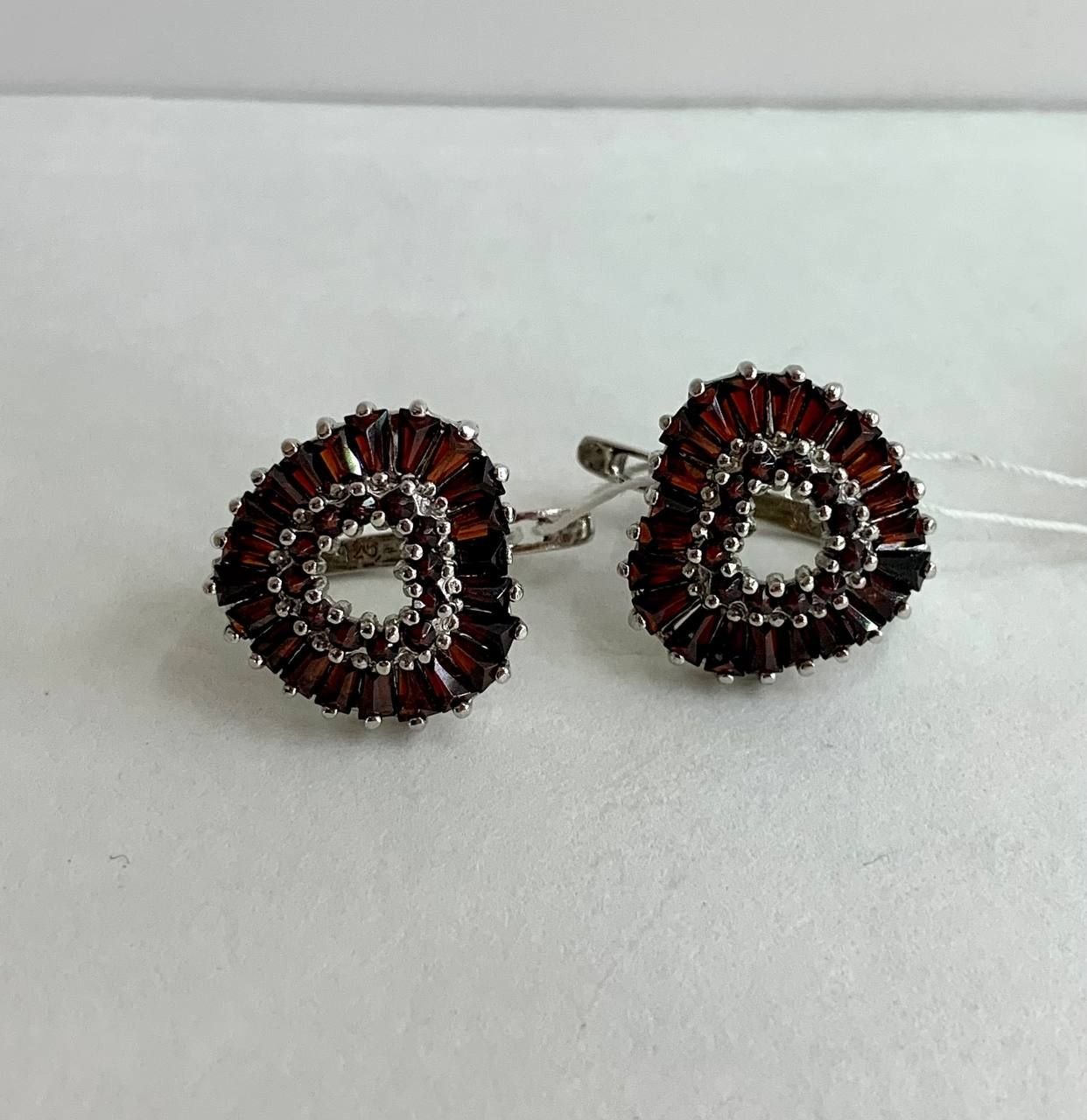 Серьги из граната