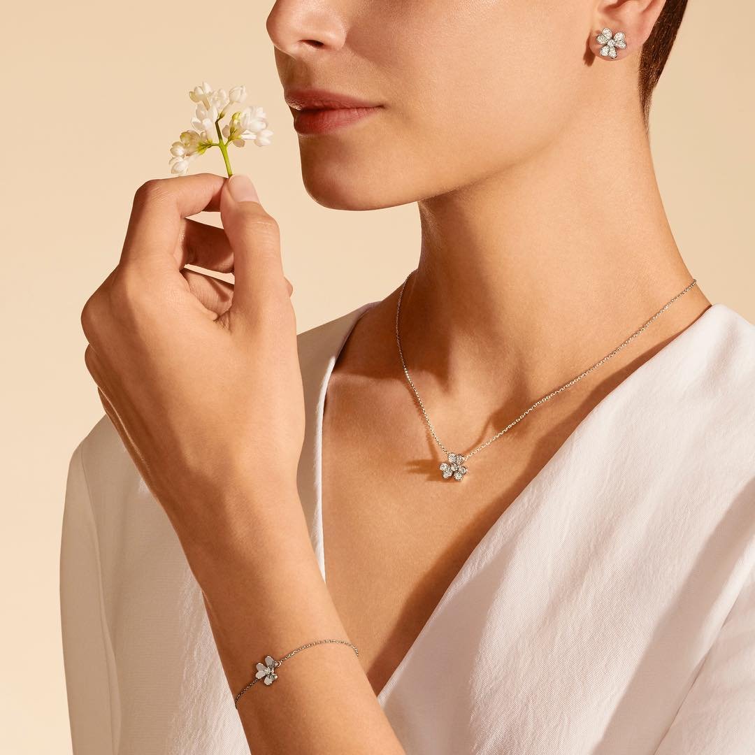 Van Cleef Arpels Frivole серьги