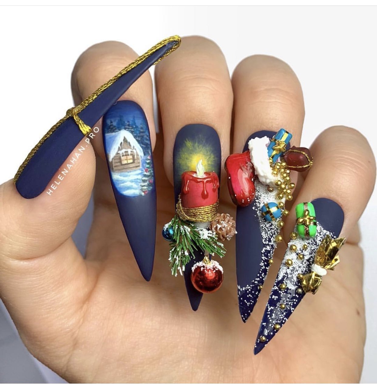 3d nails. Новогодние ногти. Креативные ногти. Ногти с объемными фигурками. Креативный маникюр.