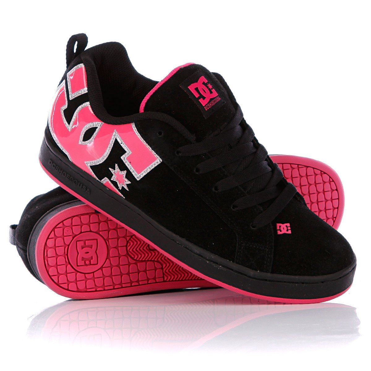 Кроссовки shoes. Кроссовки DC женские Court Graffik. DC Shoes Pink Black Court Graffik. Женские кеды DC Striker Black. DC Court Graffik розовые.