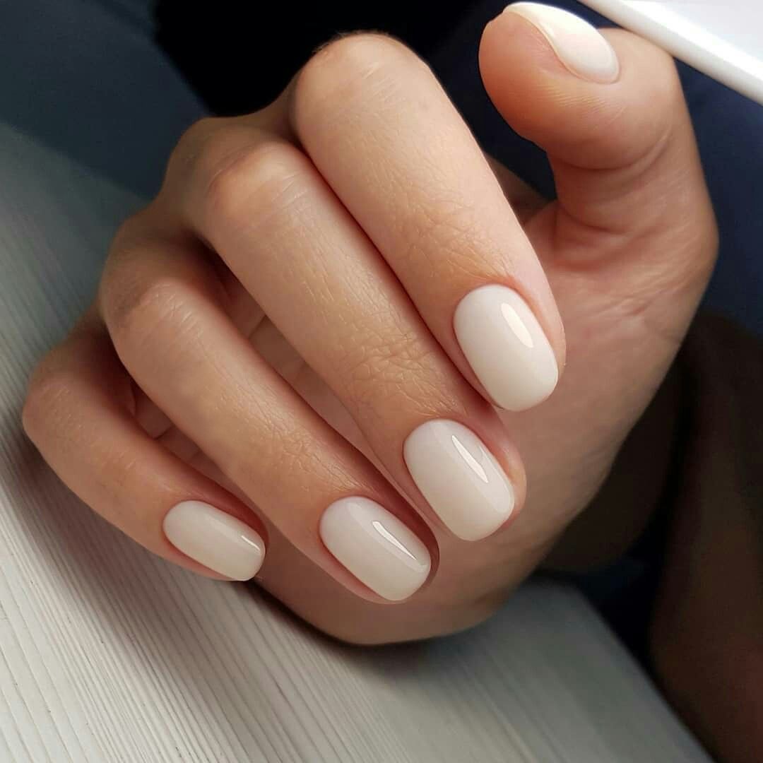 Нюдовые ногти миндаль короткие
