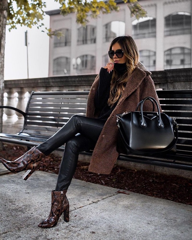 Олеся Малинская Leather