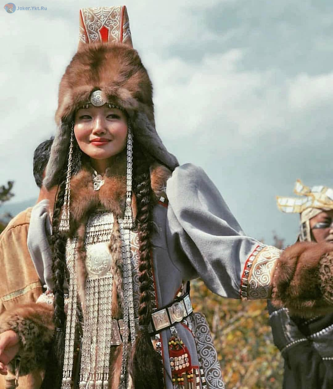 Якутское пальто женское
