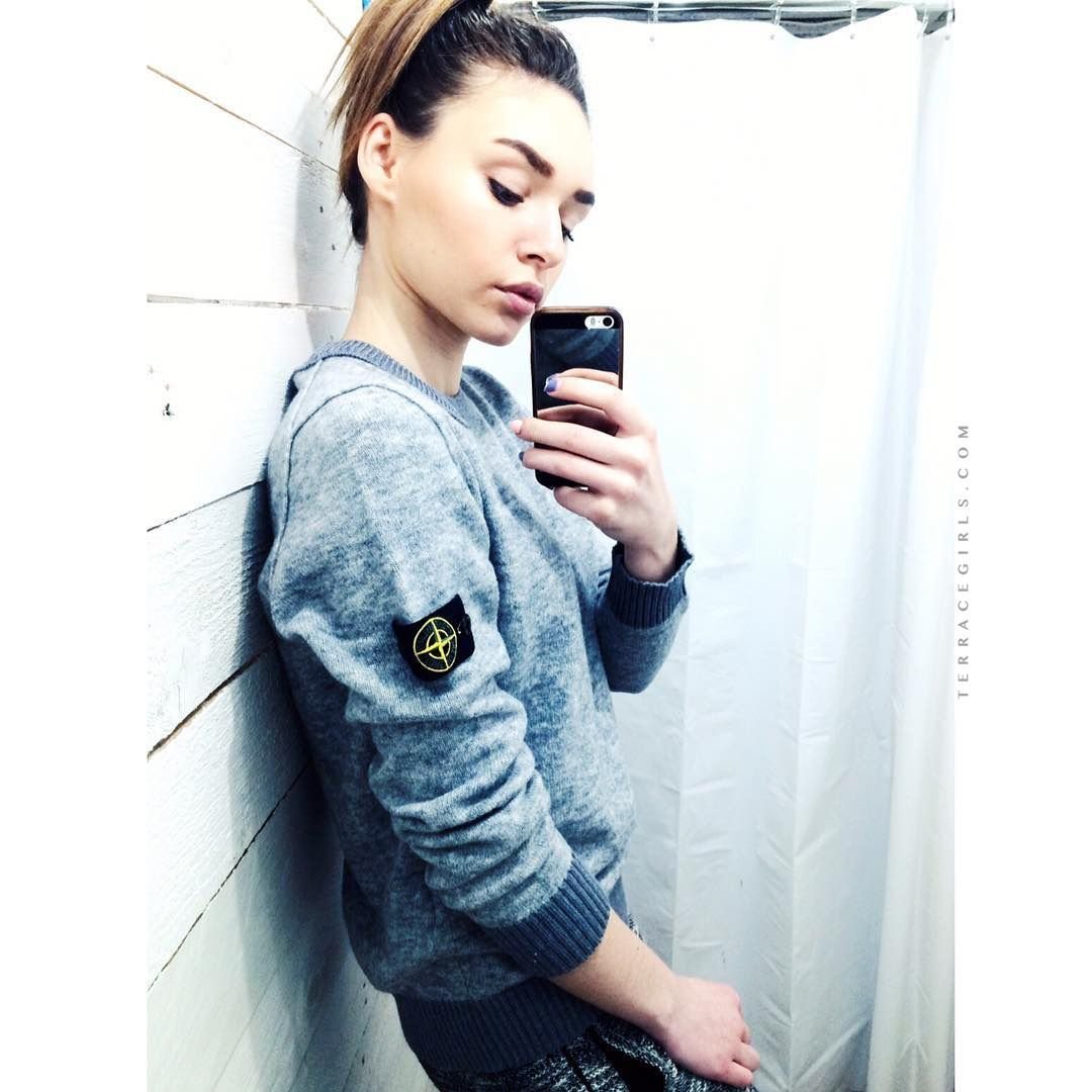 Девочка в стон Айленд