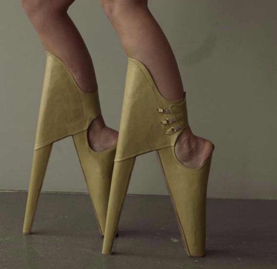Alexander MCQUEEN ботинки с шипами