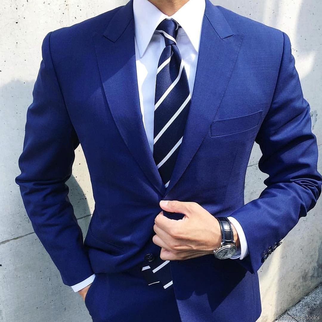 Синий костюм