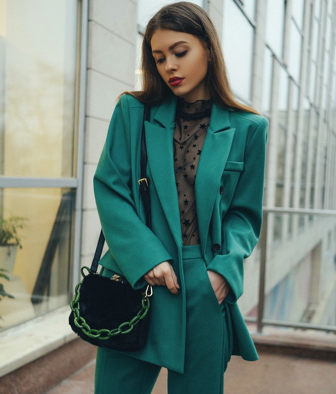Ульяна Сергиенко зеленое платье