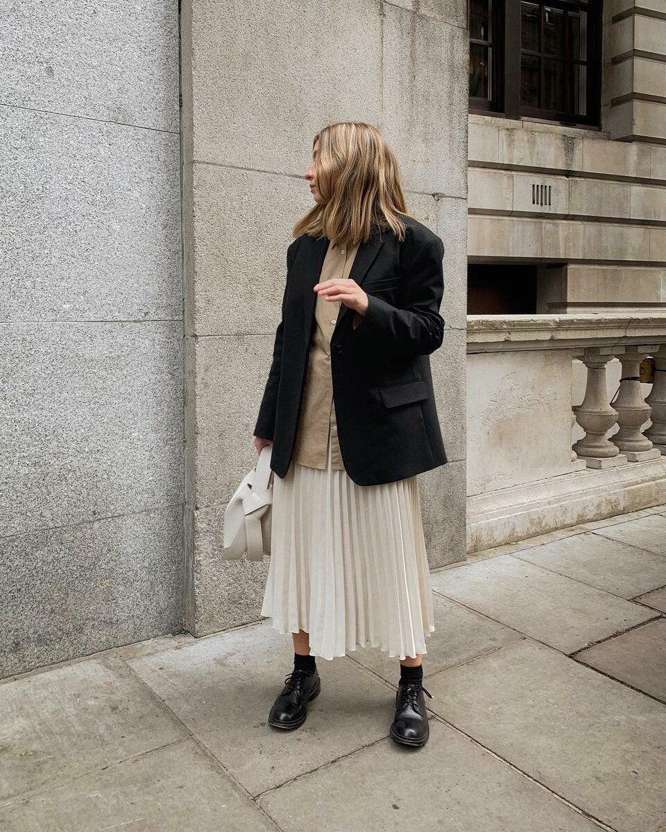 Look Челси с юбкой плиссе