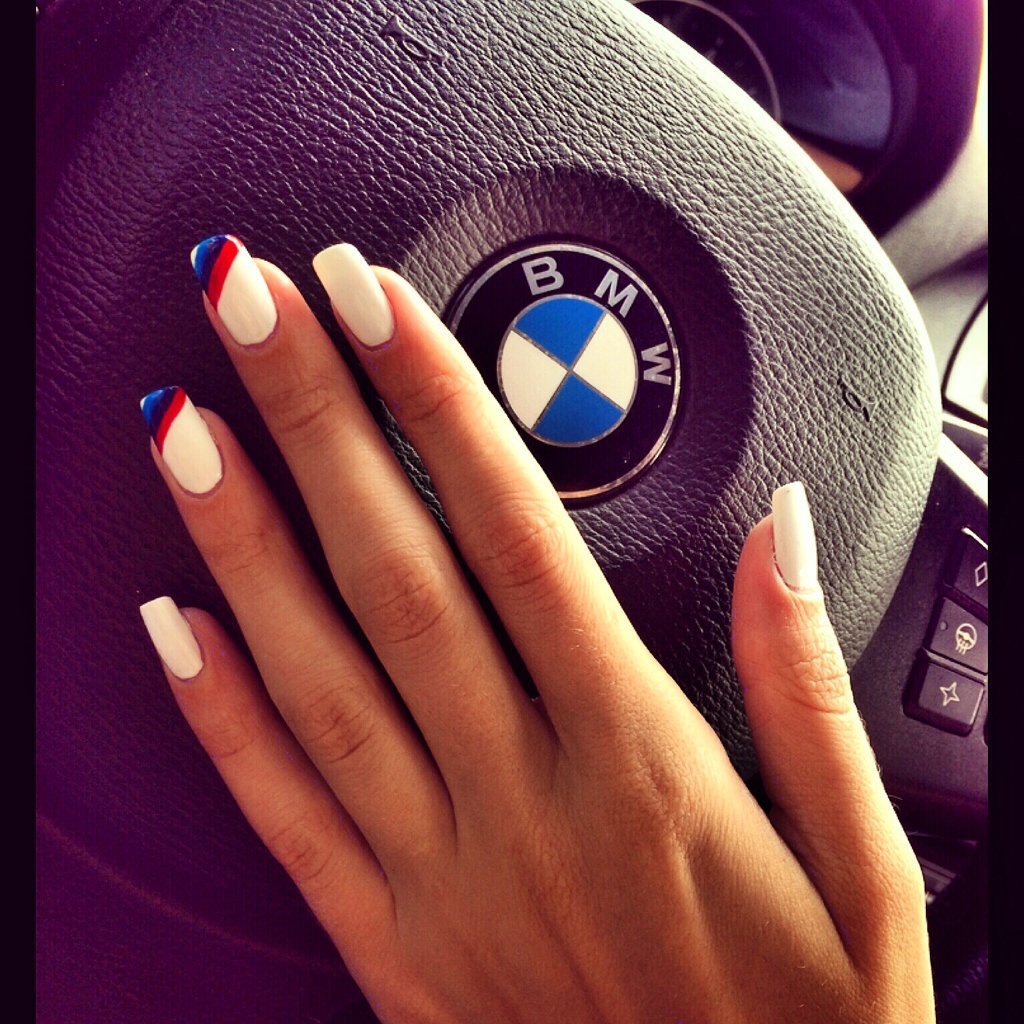 Маникюр BMW