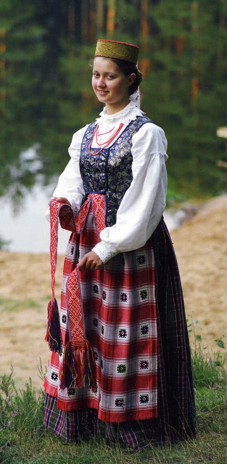Литовский народный костюм Дзкуии