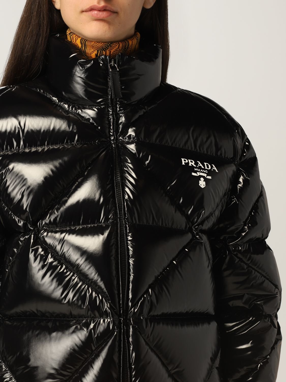 Куртка прада. Куртки Прада женские 2022. Prada Light nylon Puffer Jacket. Куртка Прада женская короткая. Куртка Прада женская черная короткая.