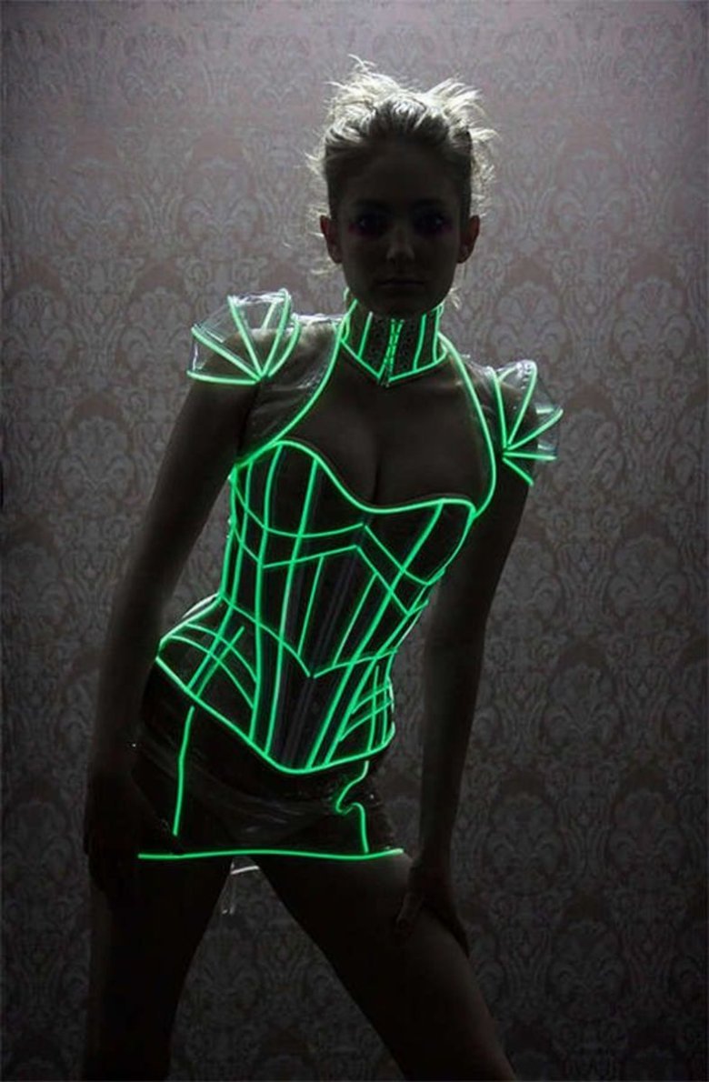 Saint Laurent Neon 2019