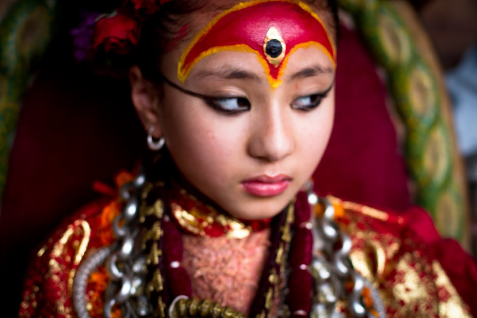 Принцесса непала. Кумари богиня Непала. Богиня Кумари 2022 Непал. Алена Кумари. Кумари Богини индуизма.