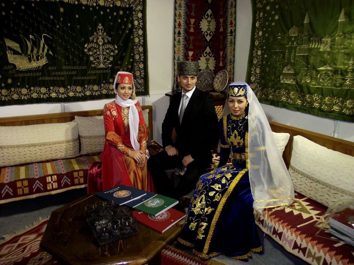 Старинный свадебный костюм татарского народа