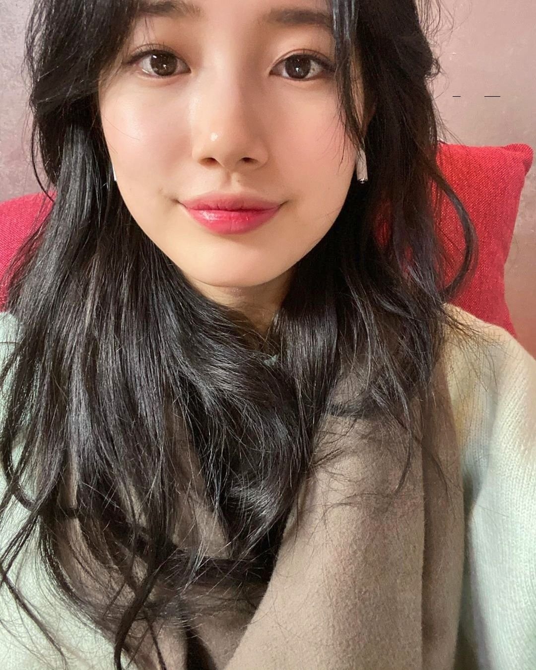 Сюзи (Suzy) 2020