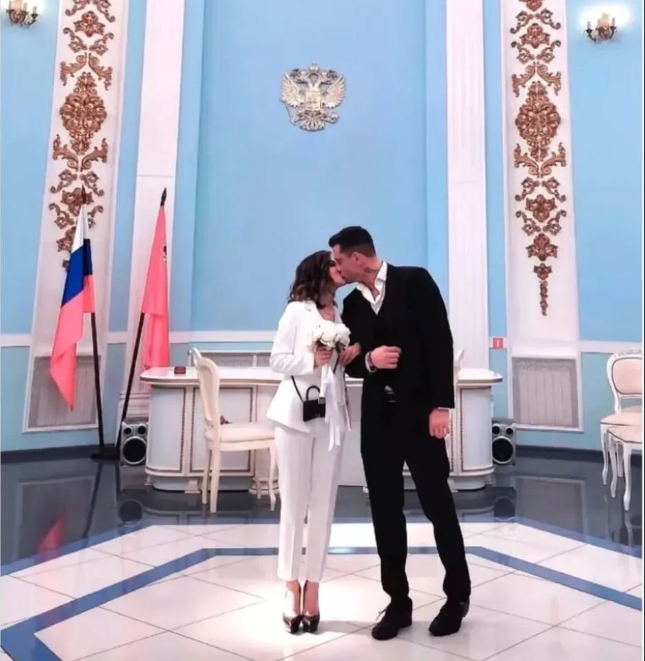 Новая жена Прилучного