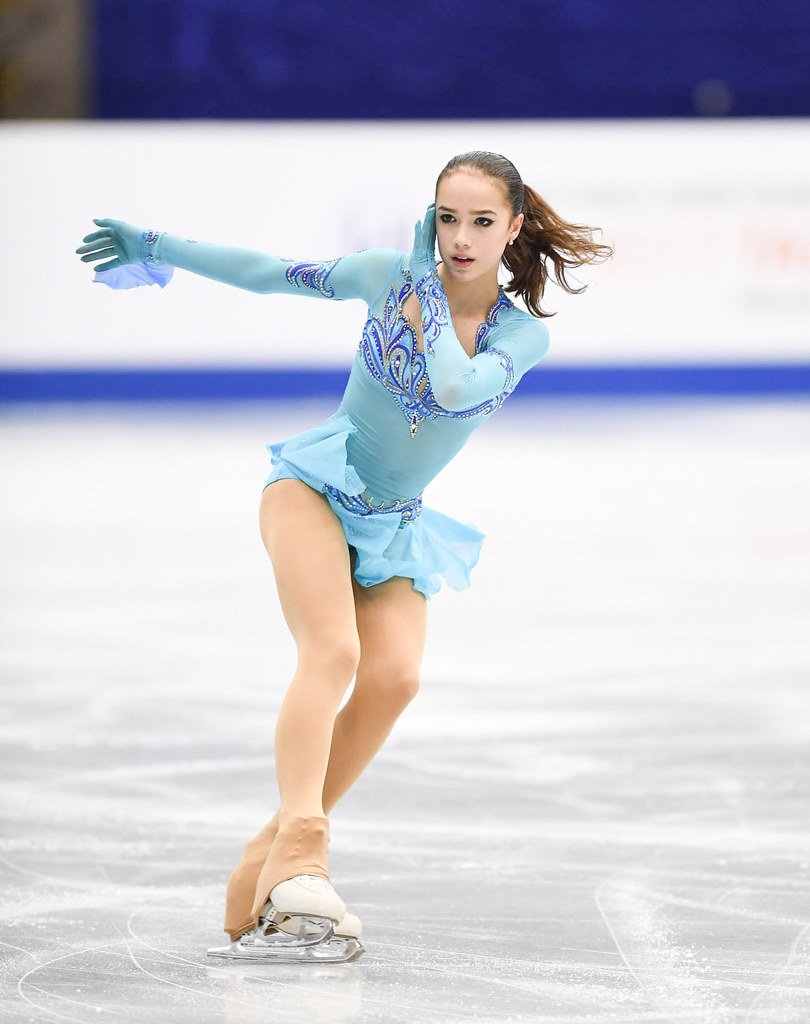 Алина Загитова юниорка