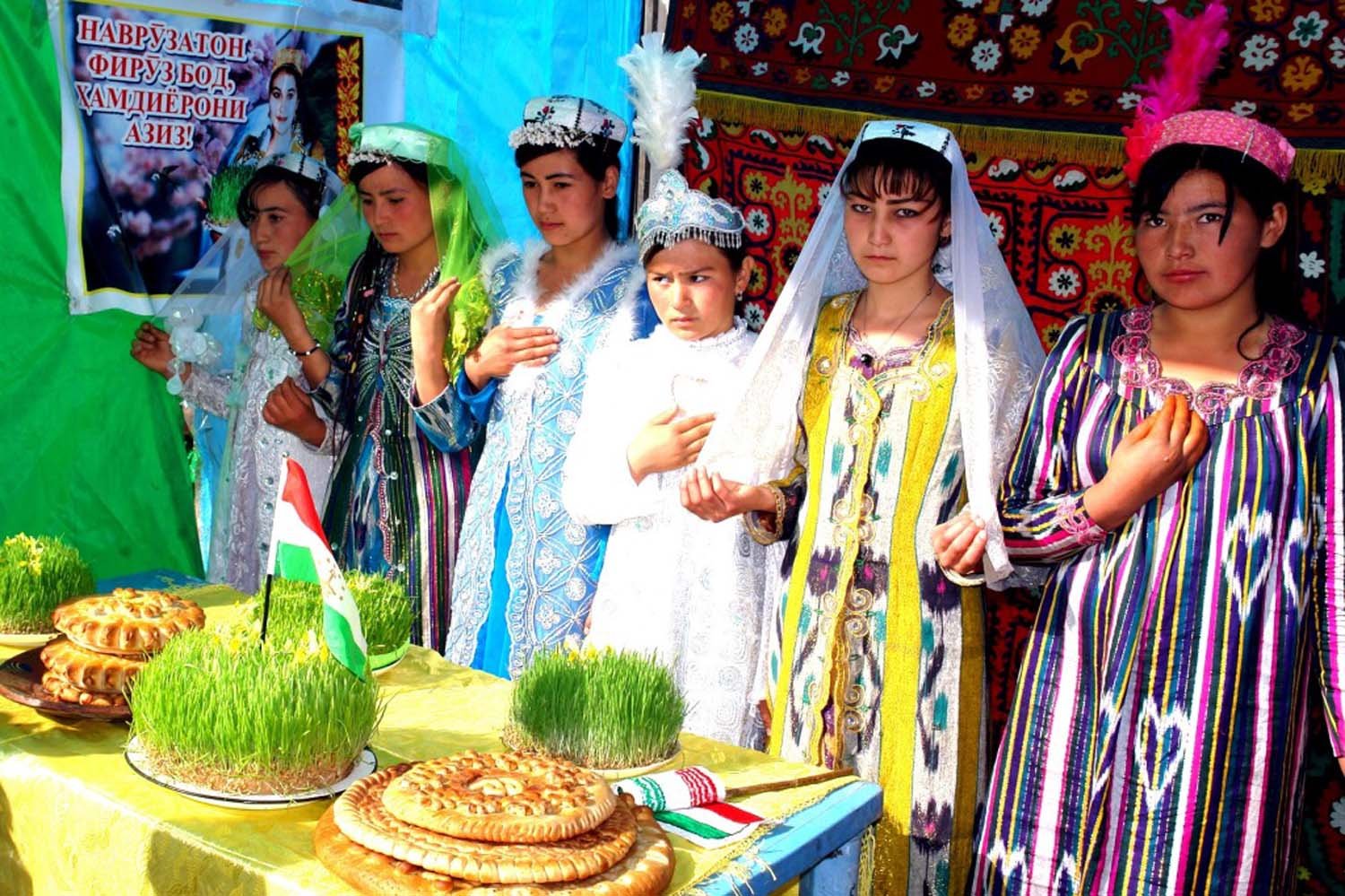 Таджикски б. Фаранджи свадьба Таджикистан. Традиционная таджикская свадьба. Таджикские невесты. Узбекская свадьба.